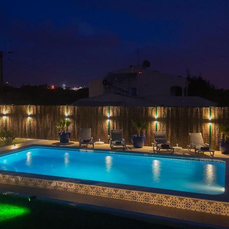 Villa Yvonne,Private Pool,Private Parking 1,7 Km From The Beatch Albufeira Ngoại thất bức ảnh