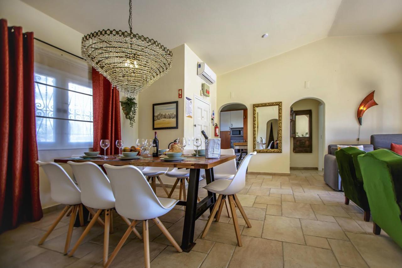 Villa Yvonne,Private Pool,Private Parking 1,7 Km From The Beatch Albufeira Ngoại thất bức ảnh