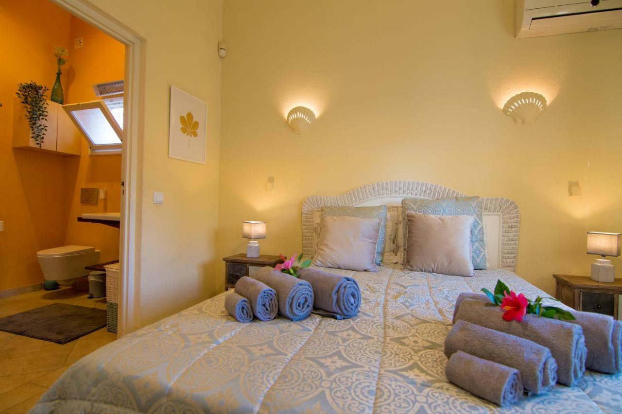 Villa Yvonne,Private Pool,Private Parking 1,7 Km From The Beatch Albufeira Ngoại thất bức ảnh